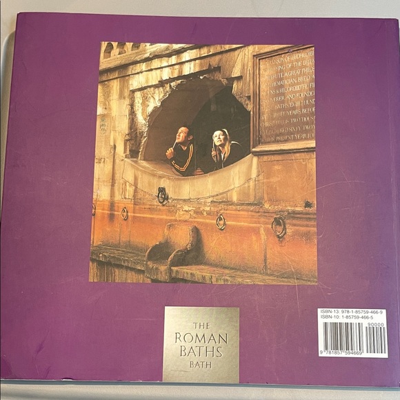 The Essential Roman Baths Book - Picture 2 of 5